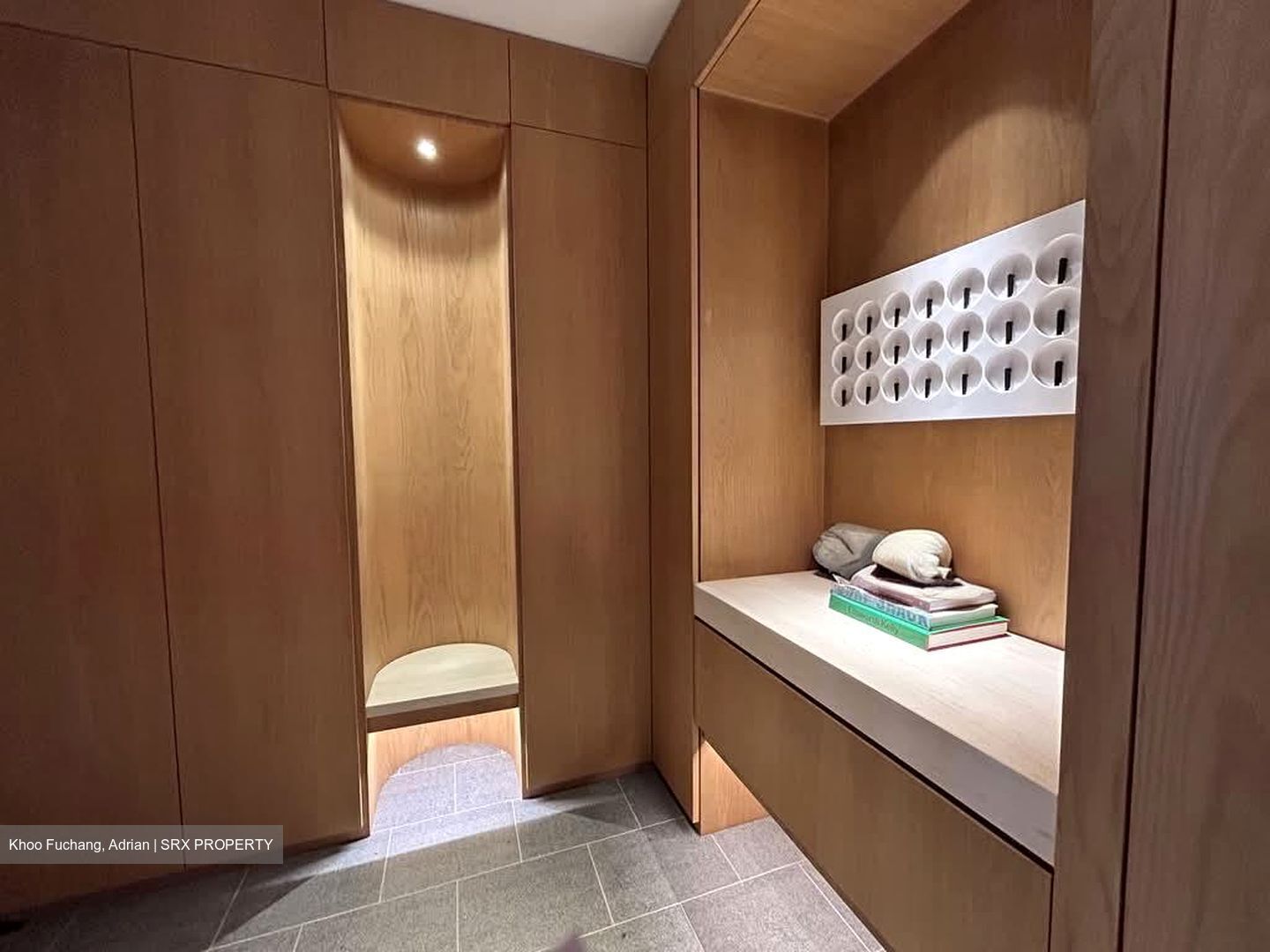 Cairnhill Plaza (D9), Apartment #600609251